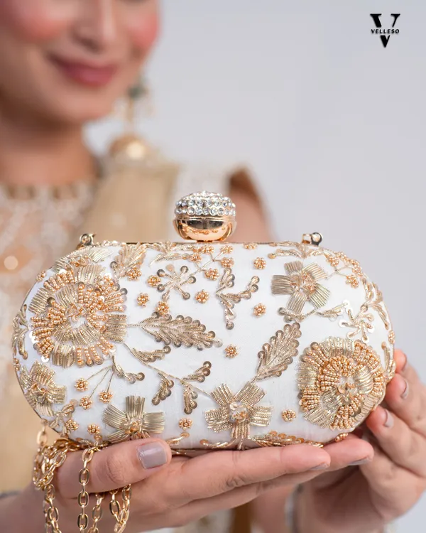 Noor_Élan_Embroidered_Clutch